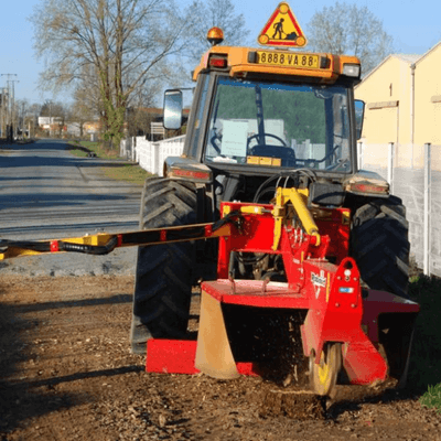 06 - Bois - Divers - Rogneuse de souches sur tracteur XYLOCROK T