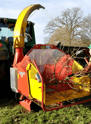 06 - Bois - Divers - Broyeur de branches VEGETOR 200 T - 1 000