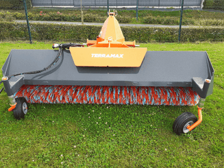 41 - Motoculture, Outillage Ferme et Jardin  - Outillage jardin et ferme - Balayeuse 2100