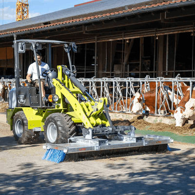 17 - Divers - Divers - Valet de ferme 2527