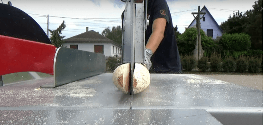 41 - Motoculture, Outillage Ferme et Jardin  - Outillage jardin et ferme - Écorceuse de pieux