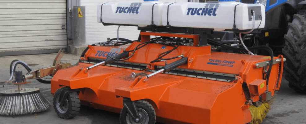 41 - Motoculture, Outillage Ferme et Jardin  - Outillage jardin et ferme - Balayeuses TUCHEL