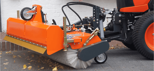 41 - Motoculture, Outillage Ferme et Jardin  - Outillage jardin et ferme - Balayeuses TUCHEL