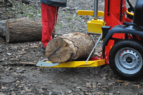 06 - Bois - Divers - Fendeuse thermique sur châssis routier - XYLO