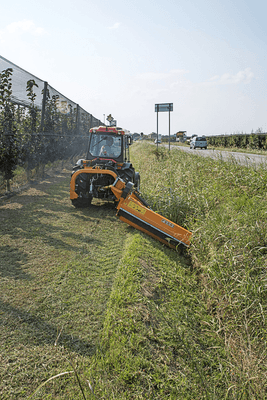 42 - Nettoyeur Haute Pression, Aspirateur, compresseurs, outils pneumatique - Entretien - Broyeur d'accotement ZMT-Gamme agricole