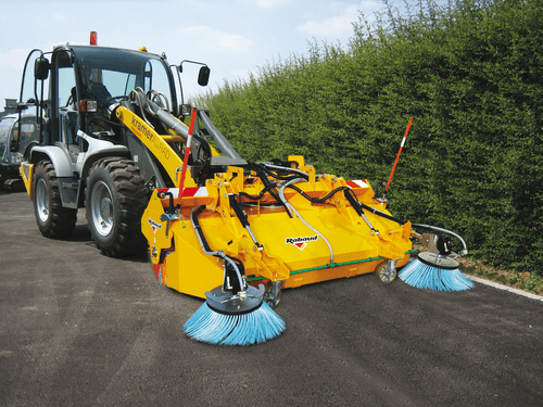 41 - Motoculture, Outillage Ferme et Jardin  - Outillage jardin et ferme - Balayeuses RABAUD