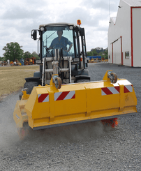 41 - Motoculture, Outillage Ferme et Jardin  - Outillage jardin et ferme - Balayeuses RABAUD