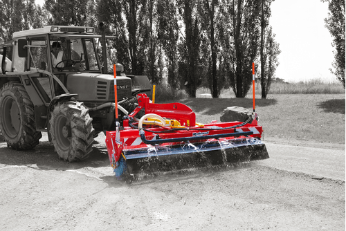 41 - Motoculture, Outillage Ferme et Jardin  - Outillage jardin et ferme - Balayeuses RABAUD