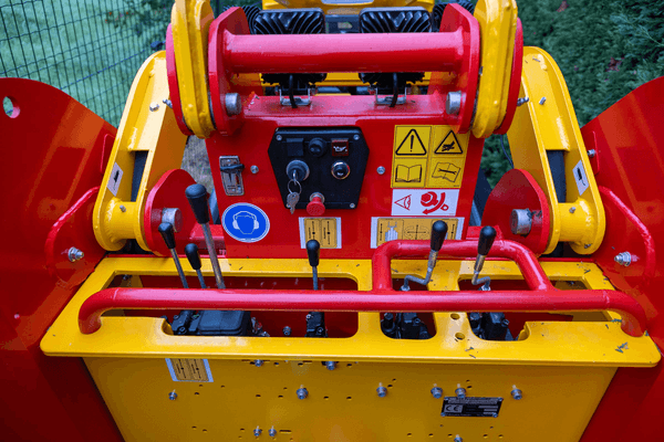 60 - Transport - Pièce techniques - Porte-outils sur chenilles ERKULE