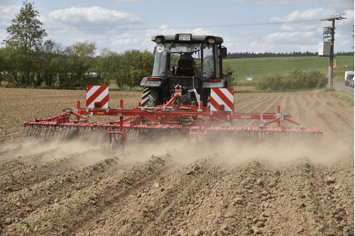 42 - Nettoyeur Haute Pression, Aspirateur, compresseurs, outils pneumatique - Entretien - Herse étrille AEROSTAR FUSION
