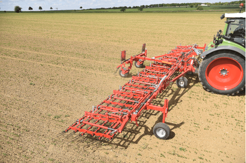 42 - Nettoyeur Haute Pression, Aspirateur, compresseurs, outils pneumatique - Entretien - Herse étrille AEROSTAR FUSION