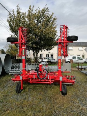 42 - Nettoyeur Haute Pression, Aspirateur, compresseurs, outils pneumatique - Entretien - Herse étrille AEROSTAR ROTA 600 6M