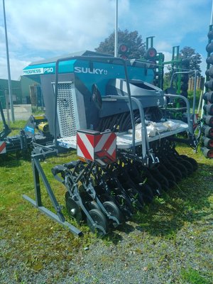 56 - Semence Traitement, Semis  - Semis - Combi HR190-3M + PROGRESS P 50 24rg