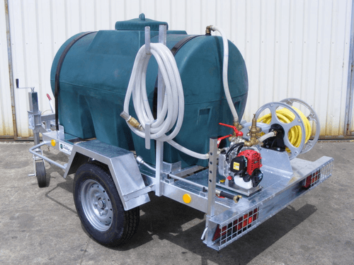 21 - Elevage - Matériel - Tonne à eau sur châssis routier LABBE ROTIEL