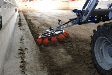41 - Motoculture, Outillage Ferme et Jardin  - Outillage jardin et ferme - Balayeuse BT - BH - BM