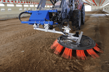 41 - Motoculture, Outillage Ferme et Jardin  - Outillage jardin et ferme - Balayeuse BT - BH - BM