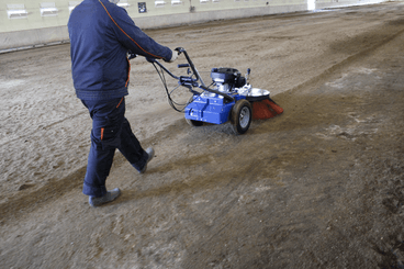 41 - Motoculture, Outillage Ferme et Jardin  - Outillage jardin et ferme - Balayeuse BT - BH - BM