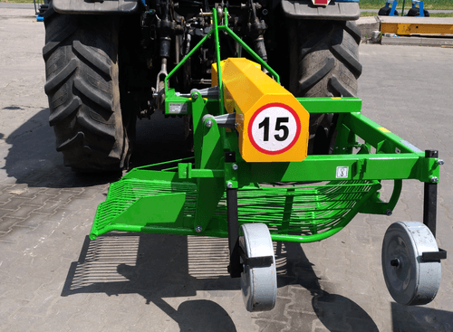25 - Fenaison - Consommables récolte - Arracheuse de pommes de terre