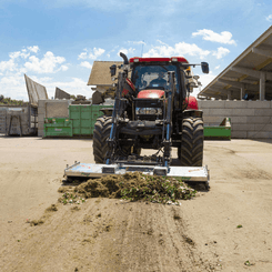 41 - Motoculture, Outillage Ferme et Jardin  - Outillage jardin et ferme - Balai LOWE