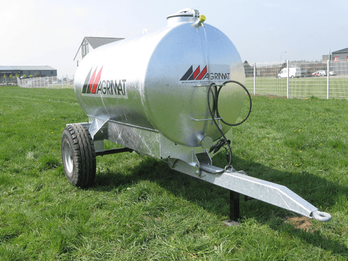 21 - Elevage - Matériel - Tonne à eau monocoque AGRIMAT