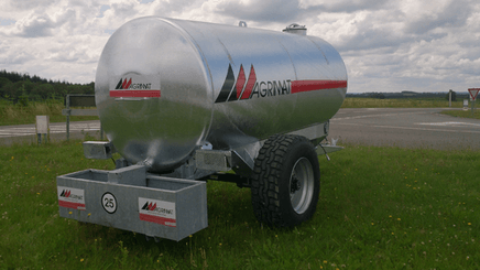 21 - Elevage - Matériel - Tonne à eau monocoque AGRIMAT