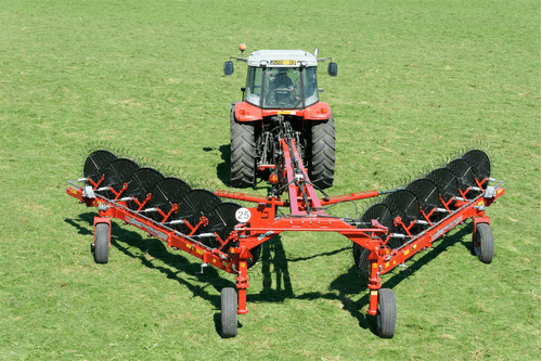 25 - Fenaison - Andaineurs - Andaineur SOLEILS MAGNUM EVOLUTION auto-directionnel