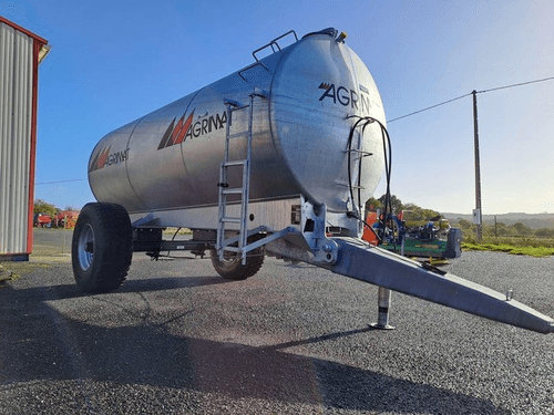 21 - Elevage - Matériel - Tonne à eau monocoque AGRIMAT