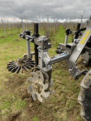 45 - Pièces d'usure et travail du sol - Divers - Cadre porte outils polyvalent pour vignes
