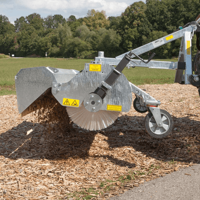 41 - Motoculture, Outillage Ferme et Jardin  - Outillage jardin et ferme - Balayeuses FLIEGL
