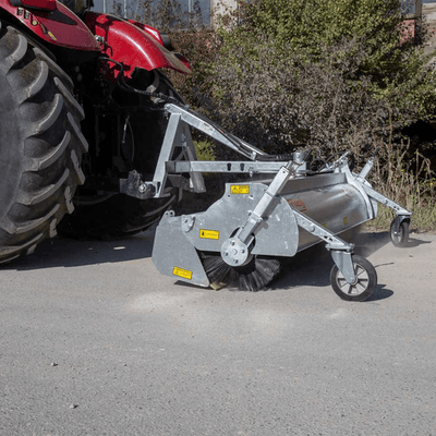 41 - Motoculture, Outillage Ferme et Jardin  - Outillage jardin et ferme - Balayeuses FLIEGL
