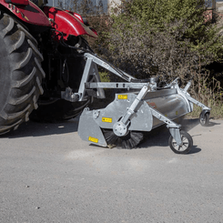 41 - Motoculture, Outillage Ferme et Jardin  - Outillage jardin et ferme - Balayeuses FLIEGL