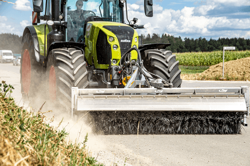 41 - Motoculture, Outillage Ferme et Jardin  - Outillage jardin et ferme - Balayeuses FLIEGL