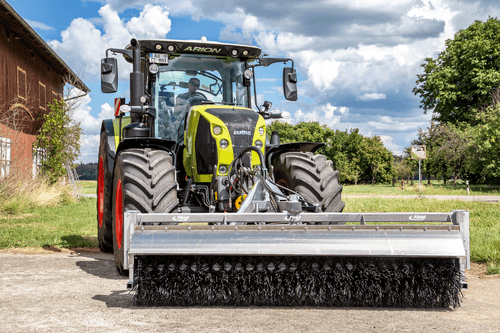 41 - Motoculture, Outillage Ferme et Jardin  - Outillage jardin et ferme - Balayeuses FLIEGL