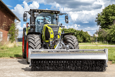 41 - Motoculture, Outillage Ferme et Jardin  - Outillage jardin et ferme - Balayeuses FLIEGL