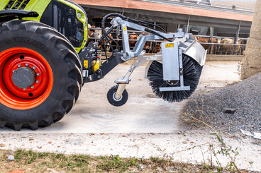 41 - Motoculture, Outillage Ferme et Jardin  - Outillage jardin et ferme - Balayeuses FLIEGL