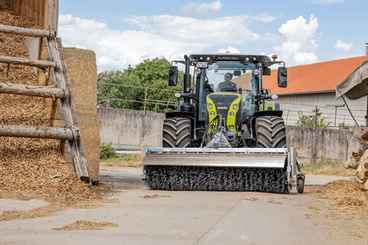41 - Motoculture, Outillage Ferme et Jardin  - Outillage jardin et ferme - Balayeuses FLIEGL