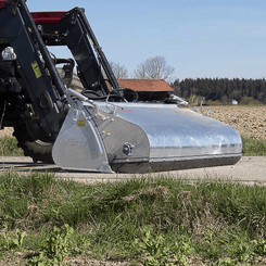 41 - Motoculture, Outillage Ferme et Jardin  - Outillage jardin et ferme - Balayeuses FLIEGL