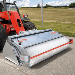 41 - Motoculture, Outillage Ferme et Jardin  - Outillage jardin et ferme - Balayeuses FLIEGL