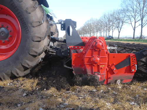 45 - Pièces d'usure et travail du sol - Divers - Fraise rotative à lames équerre AM-F