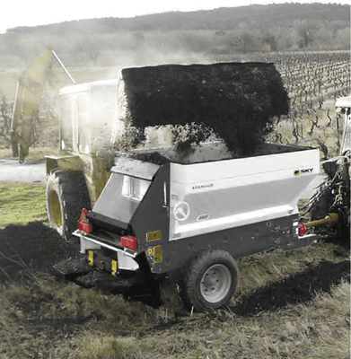 27 - Fertilisation, épandage - Distributeurs d'engrais - Distributeur traîné d'engrais organiques EPANDOR S25