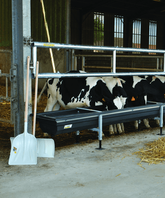 41 - Motoculture, Outillage Ferme et Jardin  - Outillage jardin et ferme - Pelle à ensilage ABS alimentaire emmanchée
