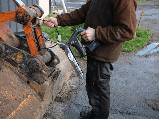 23 - Equipement atelier - Divers - Pompe a graisse électrique 18 V