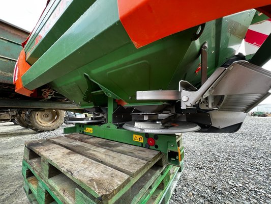 Distributeur d'engrais Amazone ZA-M 1201