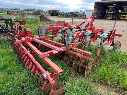 Déchaumeur à dents Kverneland CLC EVO