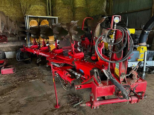 Charrue Pöttinger SERVO 35