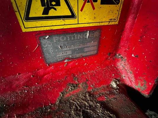 Charrue Pöttinger SERVO 35